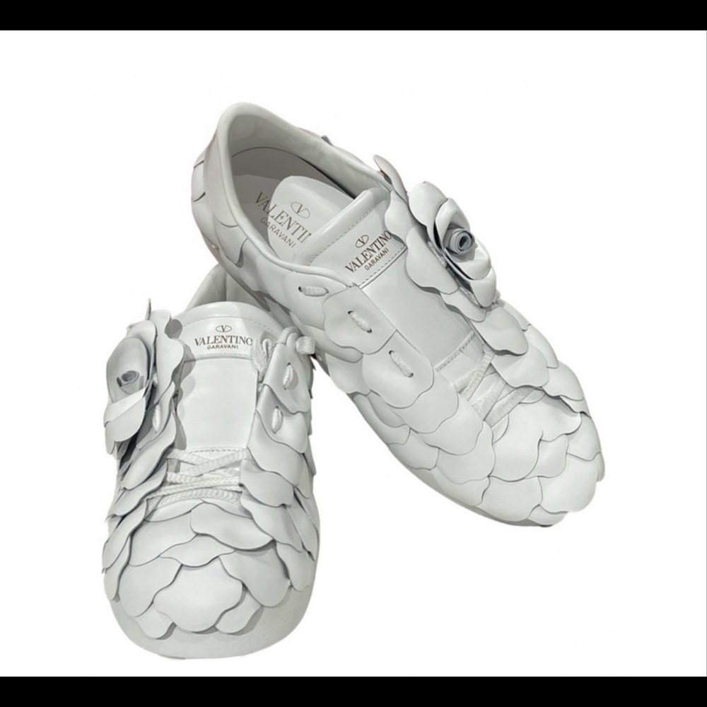 Valentino garavani rose leather sneakers